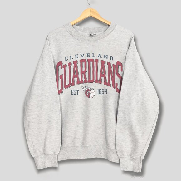 Cleveland Guardians Baseball Sweatshirt, Retro 90s Cleveland Guardians Shirt Tee - Picture 1 of 2